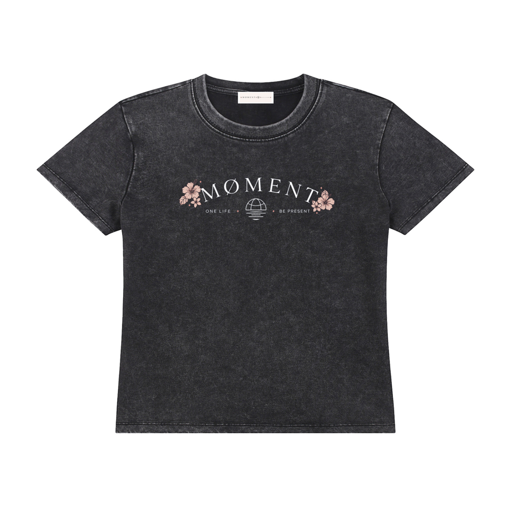 MØMENT Womens Vintage Logo Tee